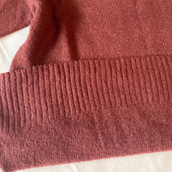 Garage Sweater - Picture 4 of 4